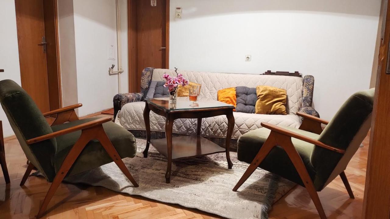 Digital Nomad Comfy Apartment,Foot Mountain Vodno And Millennium Cross,19 Min By Walk To Cener,Free Parking Skopje Exterior foto